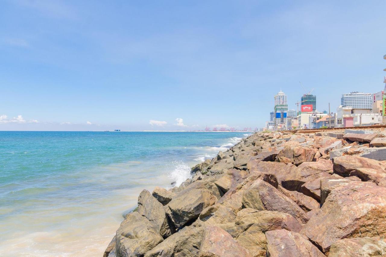 Hotel Coral Breeze Colombo Extérieur photo